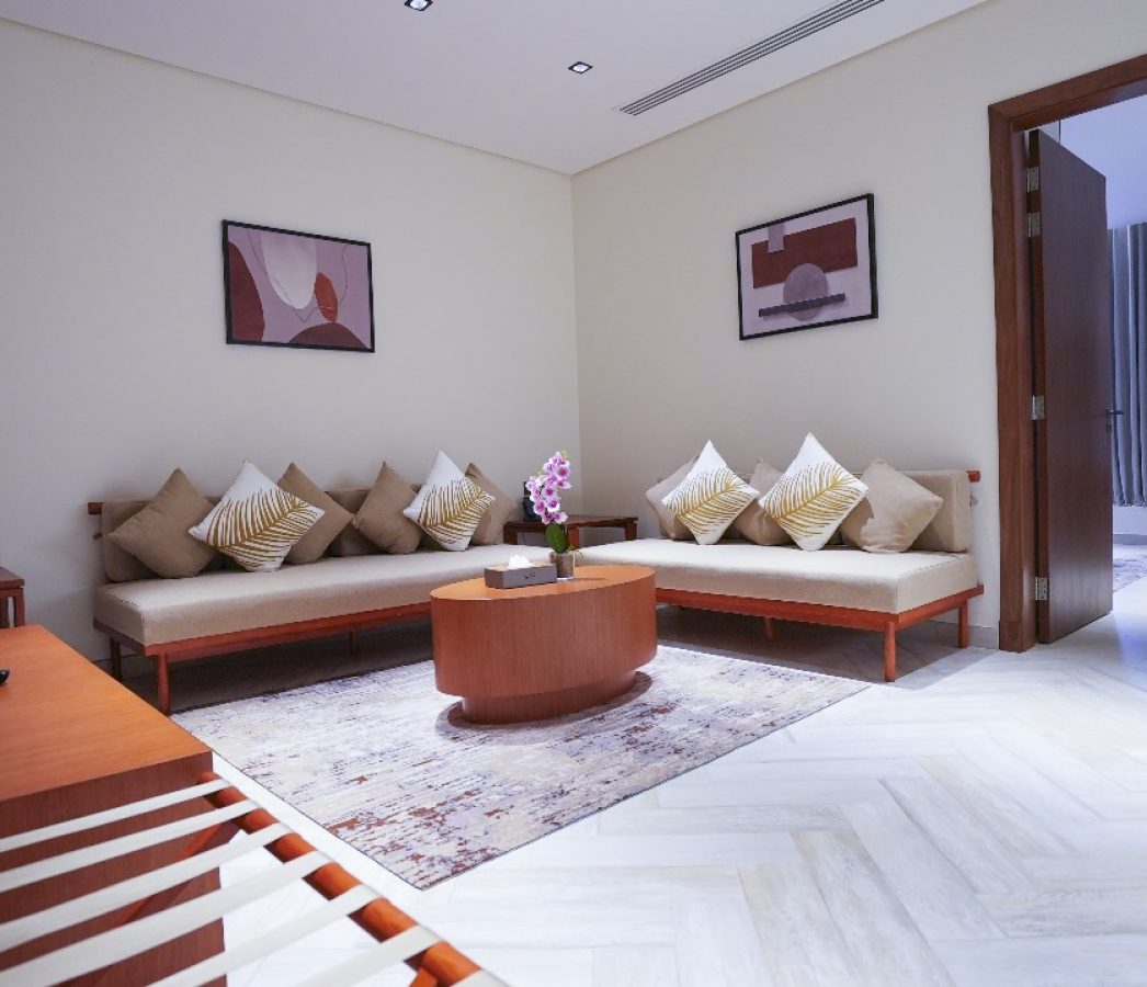 <a href="https://www.vivianparkhotels.com/ar/Two-room%20Junior%20Suite/">جناح جونيور من غرفتين <i class="fa fa-arrow-left"></i></a>